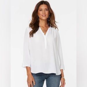 Curves 360 by NYDJ white pleated back v-neck blouse